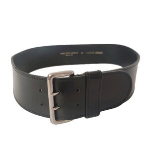 Saks Fifth Avenue Women’s M Black Leather Belt Size Medium Classic Silver Buckle